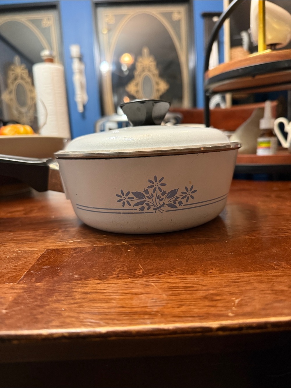 white ensmel corningware looks never used blue pattern small pot with lid and ma